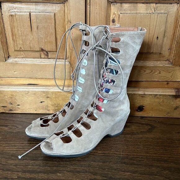 L'amour Des Pieds 8 1/2 M Othello Wedge Shoes Tan Gladiator Strappy Lace Sandals - Picture 1 of 12